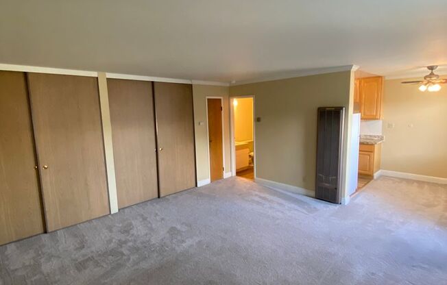 1 bed, 1 bath, $1,600, Unit #310