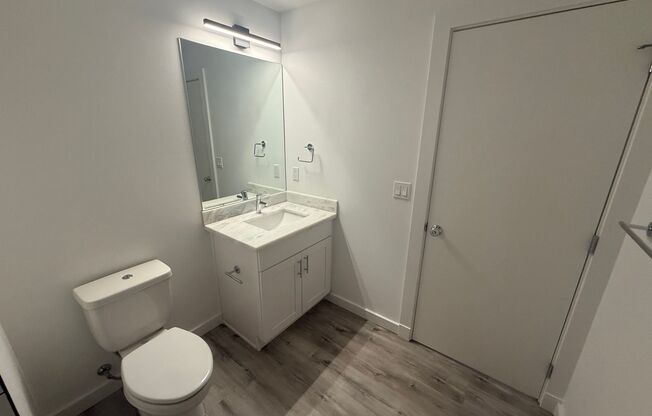 2 beds, 1 bath, 745 sqft, $2,095, Unit 8513-201