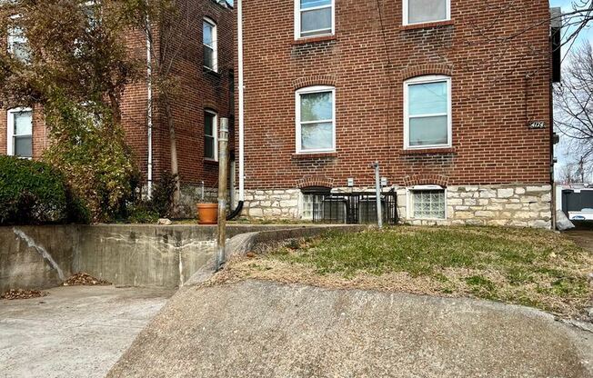 4174 Shaw Blvd.