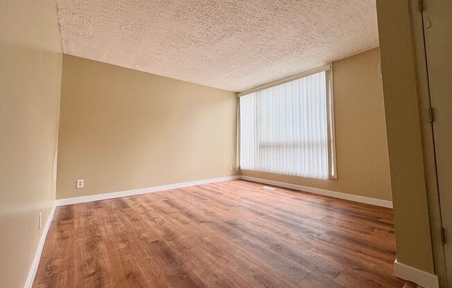 2 beds, 1 bath, 1,000 sqft, $1,195, Unit Unit 7