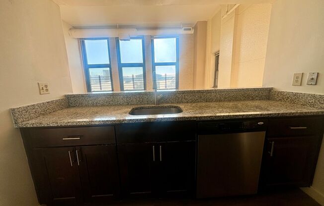 2 beds, 2 baths, 900 sqft, $2,399, Unit 508