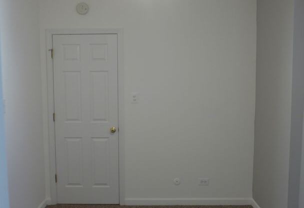 2 beds, 2 baths, 920 sqft, $2,095, Unit 906