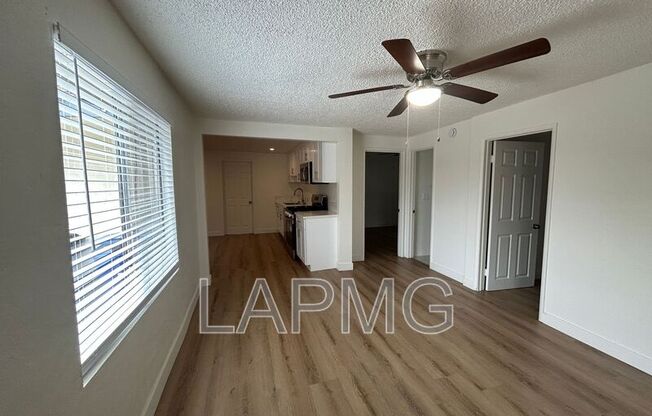 3824 W 104 ST
