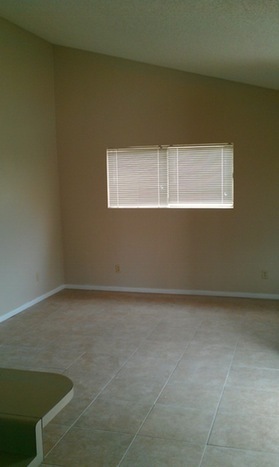 2 beds, 1 bath, $900