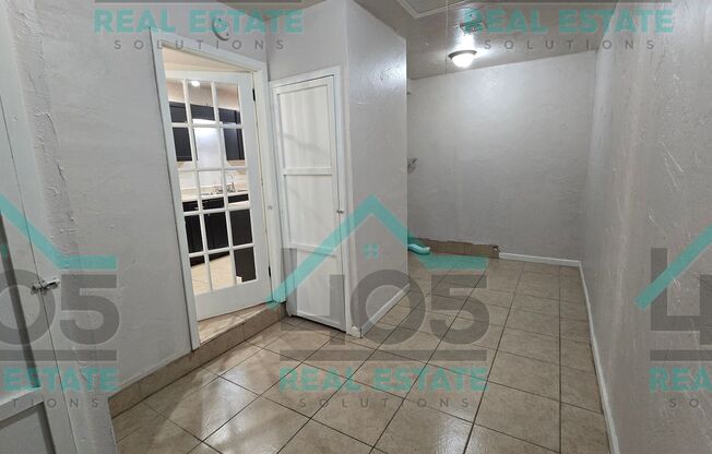 3 beds, 2 baths, $1,400