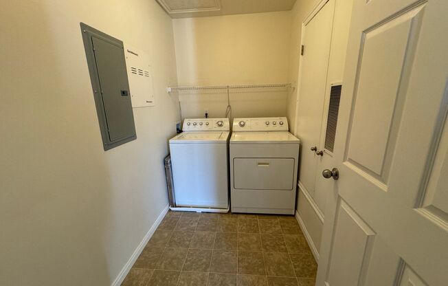 3 beds, 2 baths, $1,650