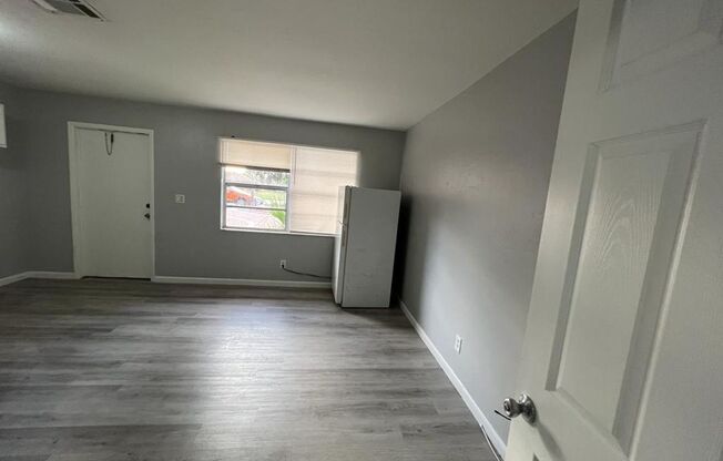 Unit F @ 15 SE 24th Ave