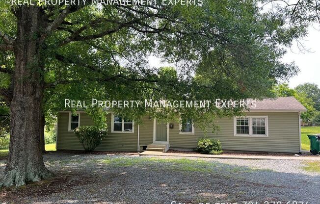 1239 LOG CABIN RD