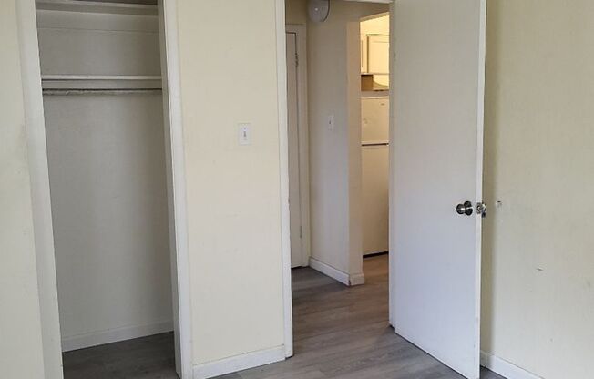 1 bed, 1 bath, $995, Unit 917 Willow Street #D