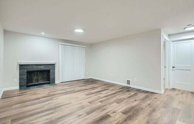 2 beds, 1 bath, 875 sqft, $2,095, Unit Unit 02