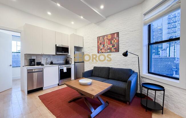 322 E 11 ST