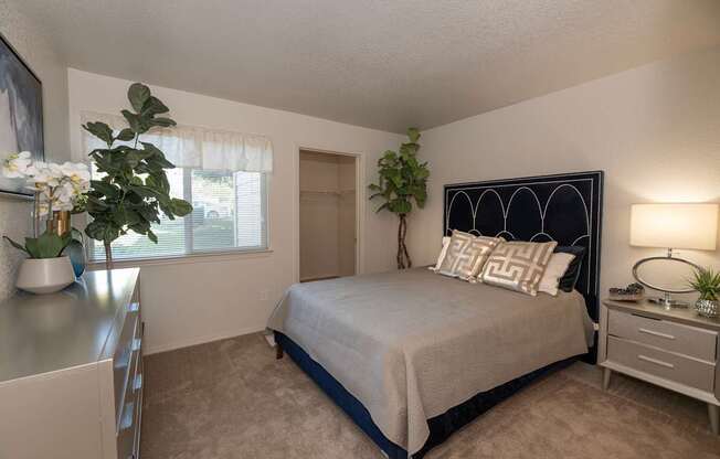 Autumn Oaks model Silverleaf II primary bedroom