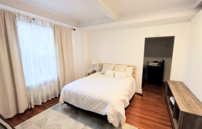 224 HIGHLAND BLVD
