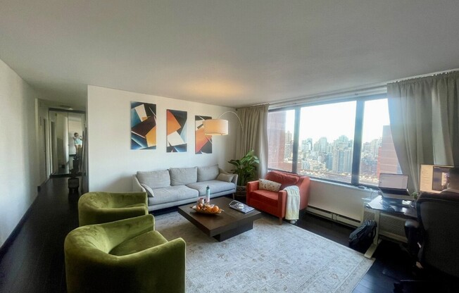 1 bed, 1 bath, 833 sqft, $4,900, Unit 36J