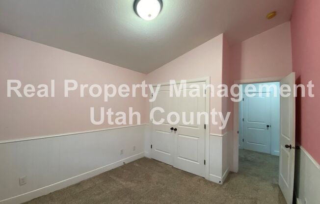 4 beds, 3 baths, $2,400