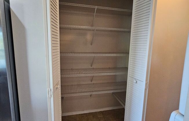 Beautiful Home with Mt. Rainier Views – Close to PSNS & Ferries