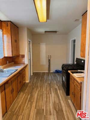 3 beds, 1 bath, 1,166 sqft, $3,300