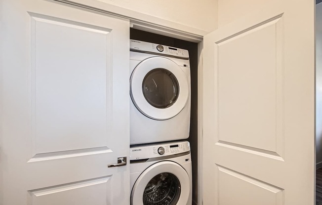 Full-Sized Washer And Dryer at Hampton Meridian, Apache Junction