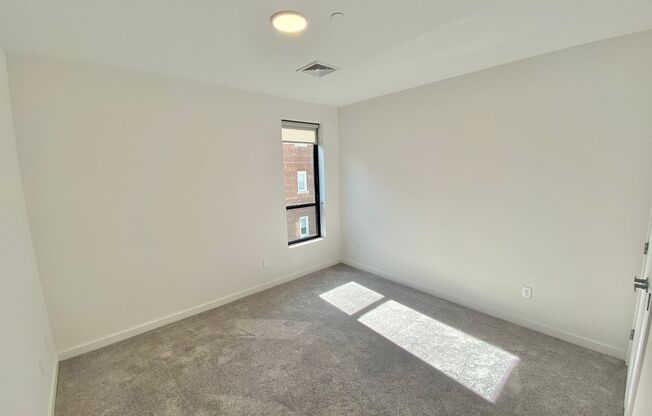 2 beds, 1 bath, 765 sqft, $2,750, Unit The Elm - 403