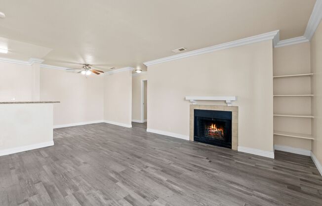 Las Vegas Strip Nearby / Gated 2nd Floor Condo