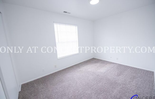 2 beds, 1 bath, 920 sqft, $1,249, Unit 32
