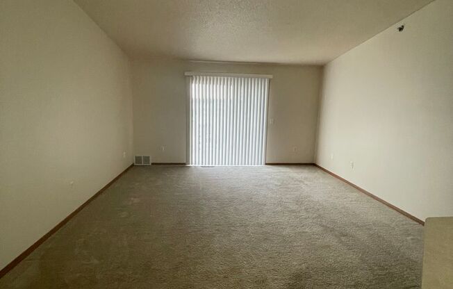1 bed, 1 bath, 735 sqft, $936, Unit 305N