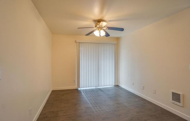 3 beds, 2 baths, 1,013 sqft, $2,050, Unit 03*