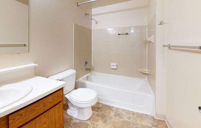 Nice Master Bathroom at Hampton Lakes Apartments, Walker, MI, 49534