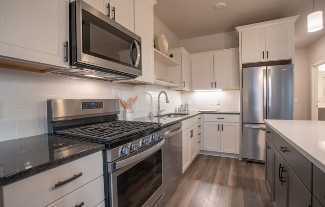 1 bed, 1 bath, 724 sqft, $1,895, Unit 214
