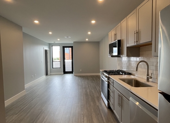 1 bed, 1 bath, 630 sqft, $3,200, Unit 306