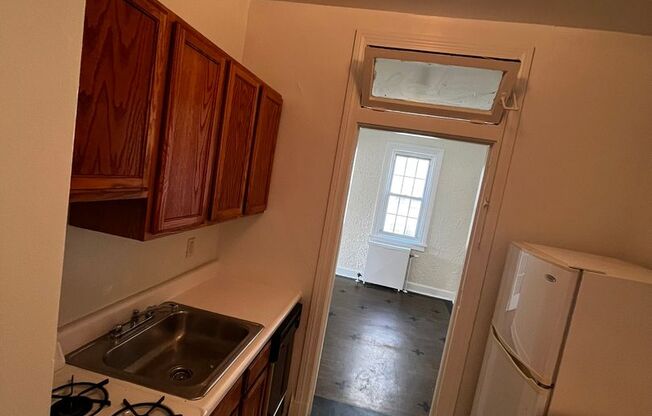 1 bed, 1 bath, 610 sqft, $1,385, Unit Bayard Manor 304