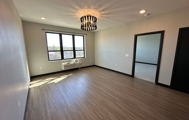 1 bed, 1 bath, $1,355, Unit 310