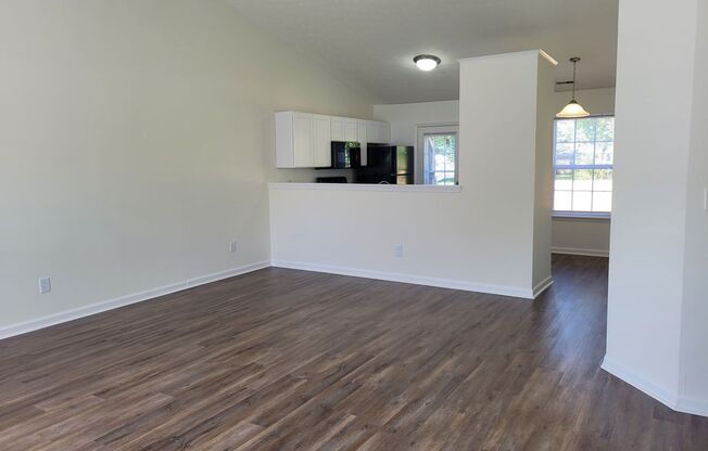 3 beds, 2 baths, 1,244 sqft, $1,675, Unit 01 - 7814