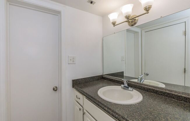 1 bed, 1 bath, 700 sqft, $845, Unit Unit 310