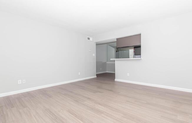 2 beds, 2 baths, 1,076 sqft, $1,220