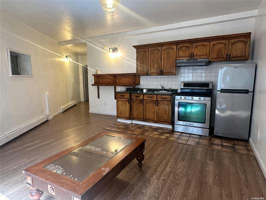 1 bed, 1 bath, $2,100