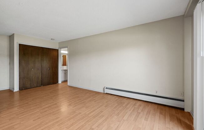 1 bed, 1 bath, 725 sqft, $1,200