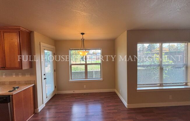 3 beds, 2 baths, $2,295