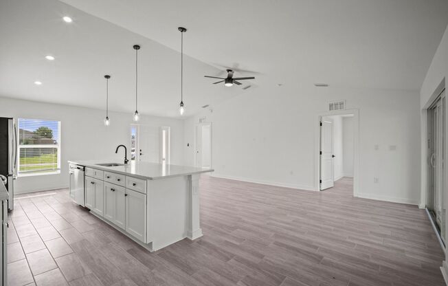 New construction home 4 beds 3 baths in Cape Coral