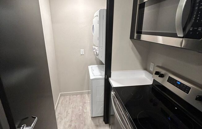 2 beds, 1 bath, 562 sqft, $1,575, Unit 316