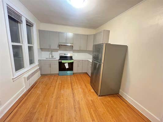 3 beds, 2 baths, 1,000 sqft, $3,000, Unit 3