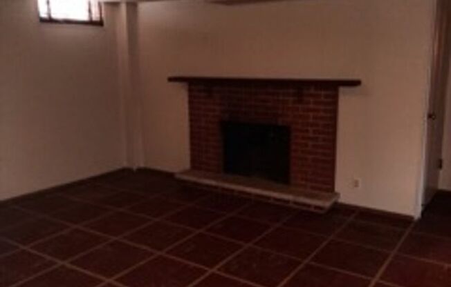 2 beds, 2 baths, $1,400