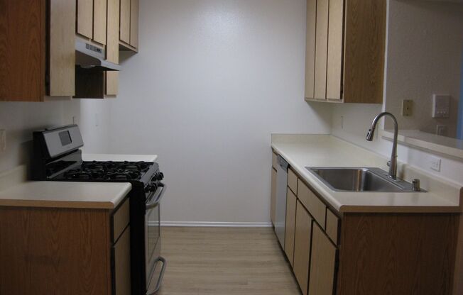 1 bed, 1 bath, 765 sqft, $2,000, Unit 122