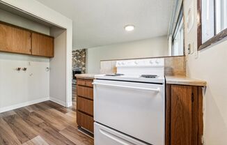 5847-5855 SE Holgate