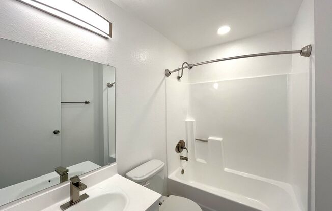 1 bed, 1 bath, 615 sqft, $1,548, Unit 207