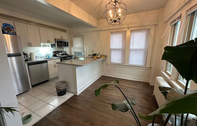 1 bed, 1 bath, $1,325, Unit 40