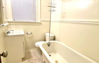 Studio, 1 bath, 400 sqft, $1,750, Unit 14