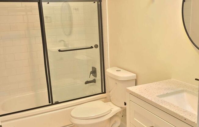 2 beds, 1.5 baths, 950 sqft, $2,800, Unit 4