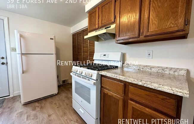 39 E FRST AVE
