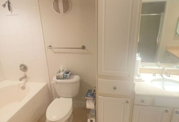 7701 Rialto Blvd. #1121